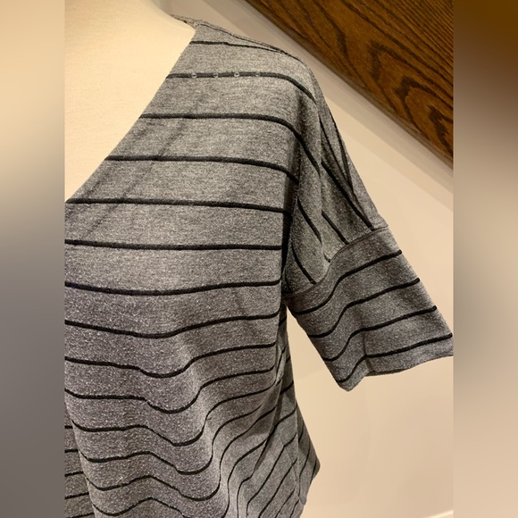 Loft top, size Med. - Picture 2 of 9